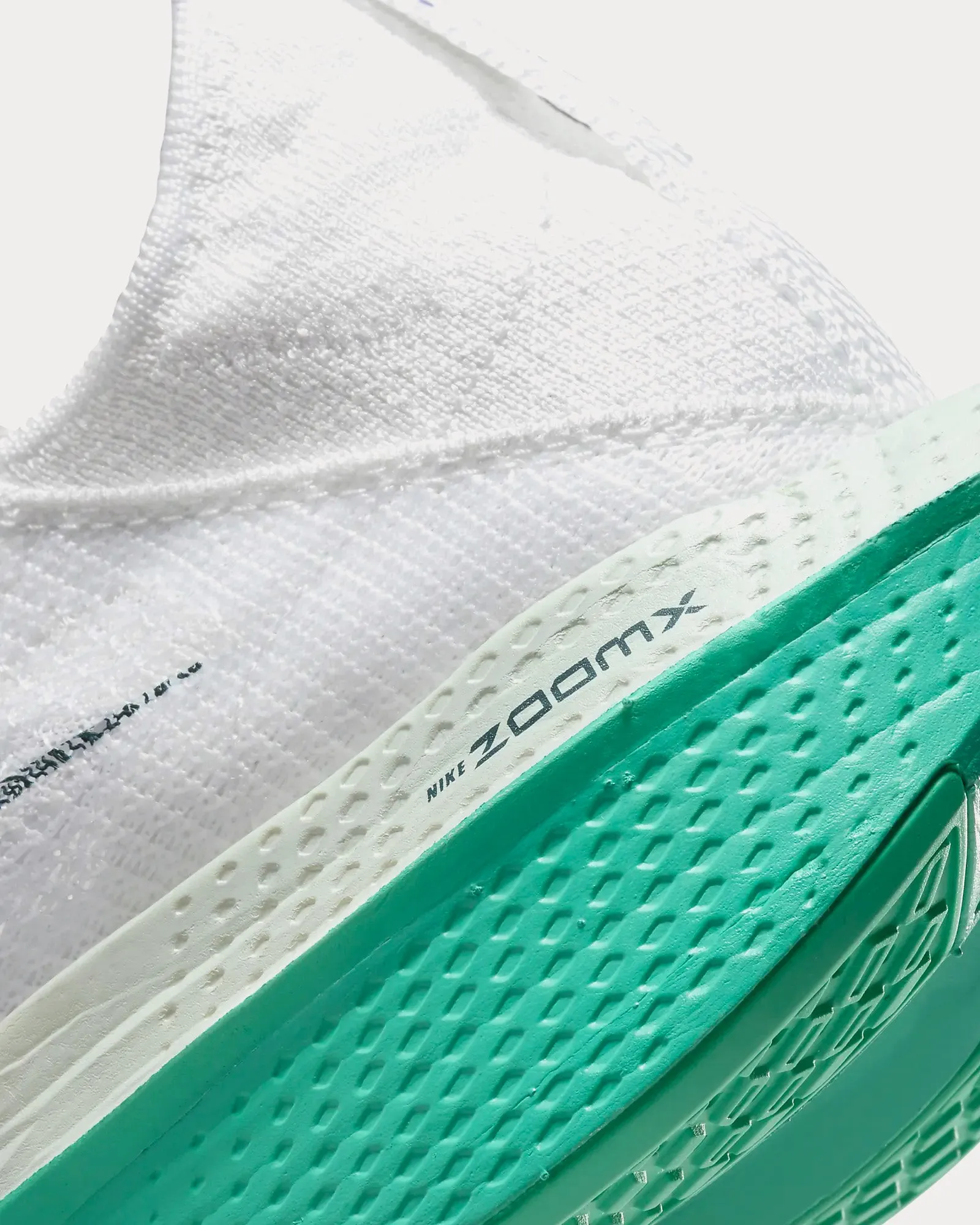 Alphafly 2 White / Clear Jade / Light Ultramarine / Deep Jungle Running Shoes
